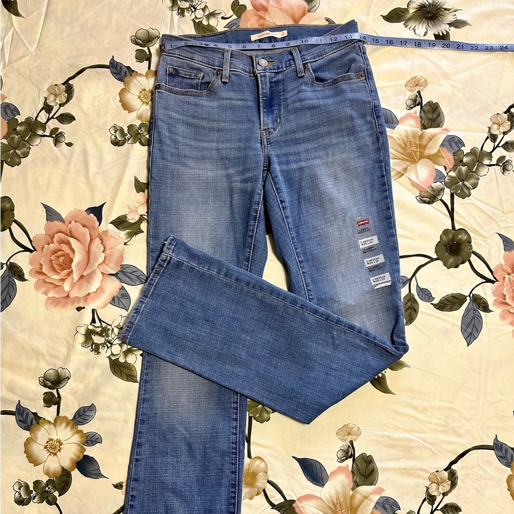 Levi’s classic bootcut denim jeans size 2 NWT